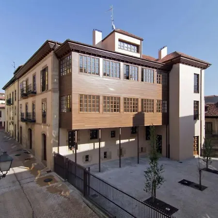 Loft-atelier En Apartman